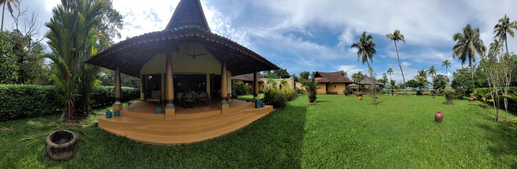 Ameya Kerala Hotel *